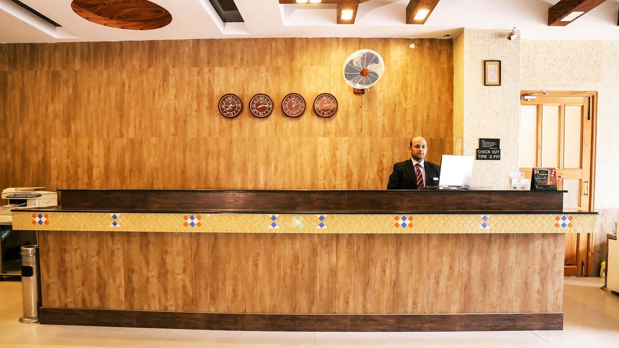 Hotel Marco Polo Lahore Luaran gambar